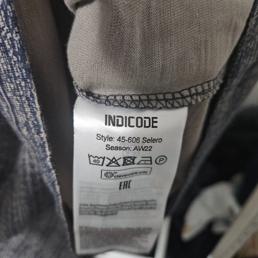 Indigo - Picture 3 of 3